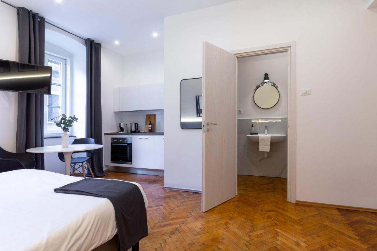 Amazing studio in the city center + WiFi Trieste Esterno foto