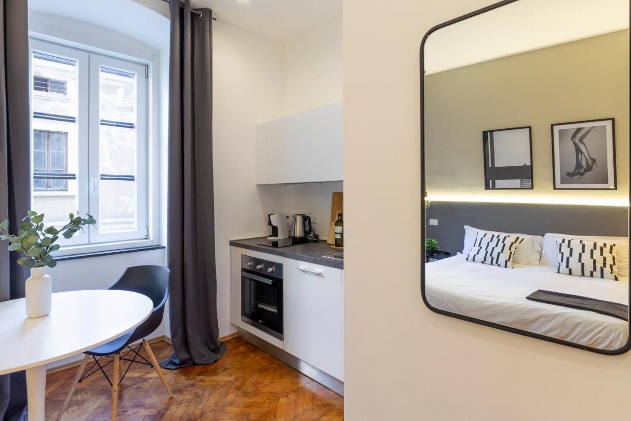 Amazing studio in the city center + WiFi Trieste Esterno foto